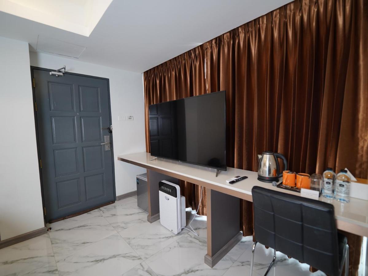 Roomquest Sukhumvit36 Bts Thonglor Бангкок Экстерьер фото